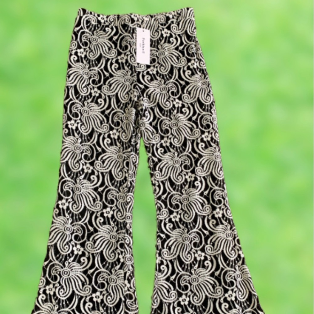 Lined  Lace Bell Bottom Pants Size L NWT